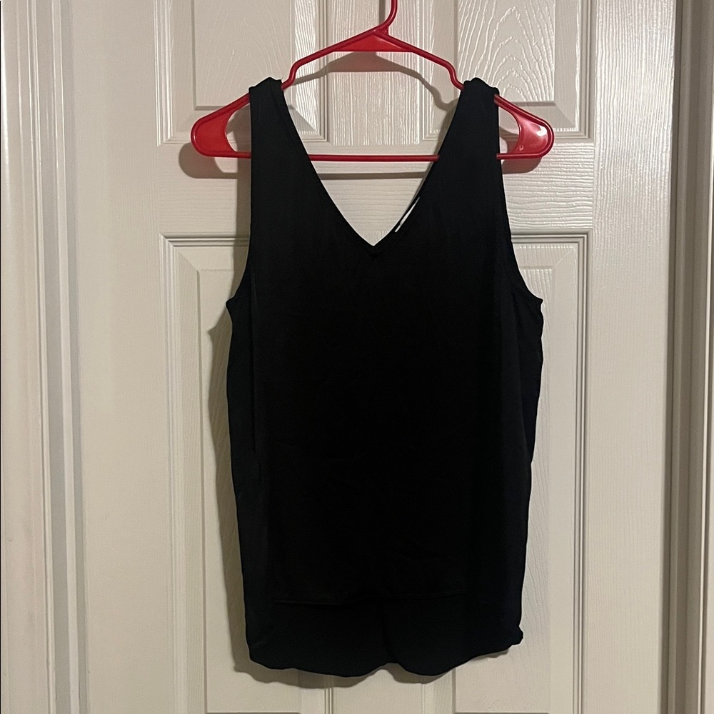 Nordstrom Black V-Neck Sleeveless Camisole